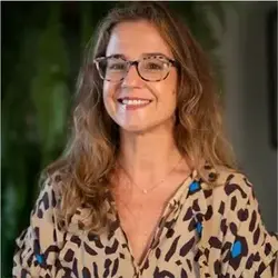 Foto da professora Mariana Kohler