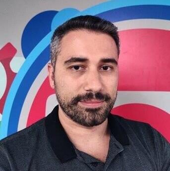 Foto do professor Felipe Mendes
