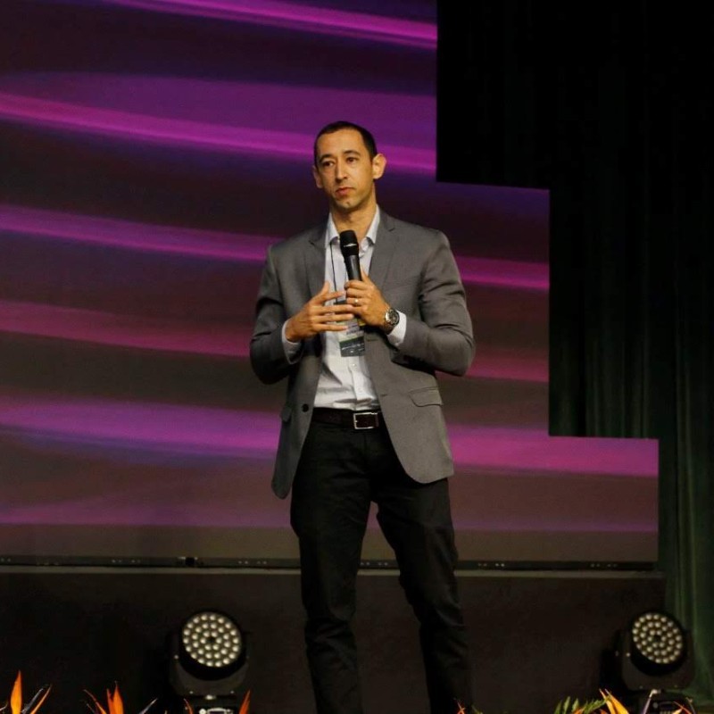 Foto do professor Raphael Braga