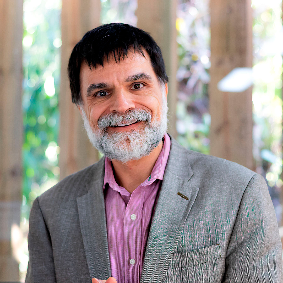 Foto do professor Renato Cuenca