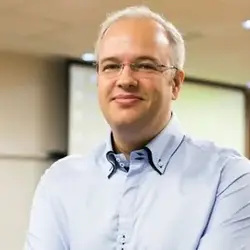 Foto do professor Leonardo Lima Gomes