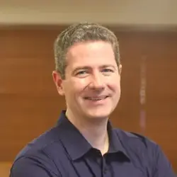 Foto do professor Marcus Hemais