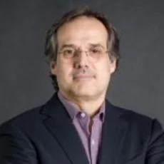 Foto do professor Abel Reis