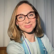 Foto da professora Carolina Losicer