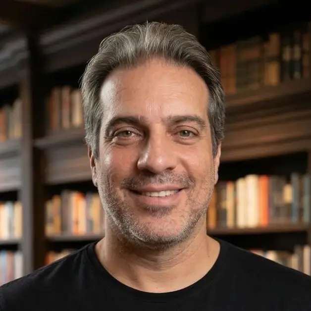 Foto do professor Daniel Orlean