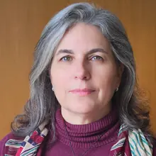 Foto da professora Flávia Cavazotte