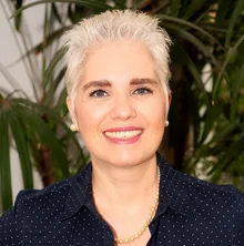 Foto da professora Renata Kurtz